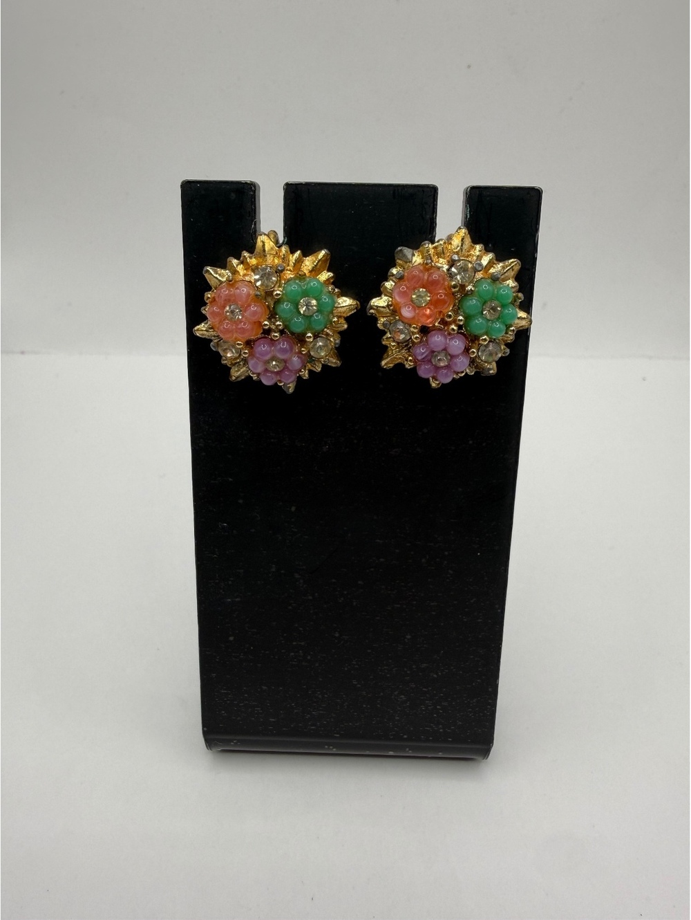 Vintage 1950s Floral Cluster Screw Back Earrings Rhinestone Glass Gold Tone